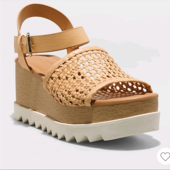 Universal Thread Shoes - Women's Alba Wide Width Platform Heels Universal Thread Tan Size 9.5